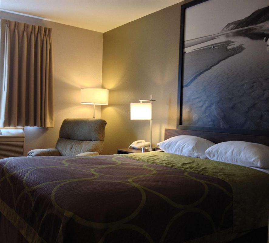 Super 8 By Wyndham Manistee Ξενοδοχείο Εξωτερικό φωτογραφία
